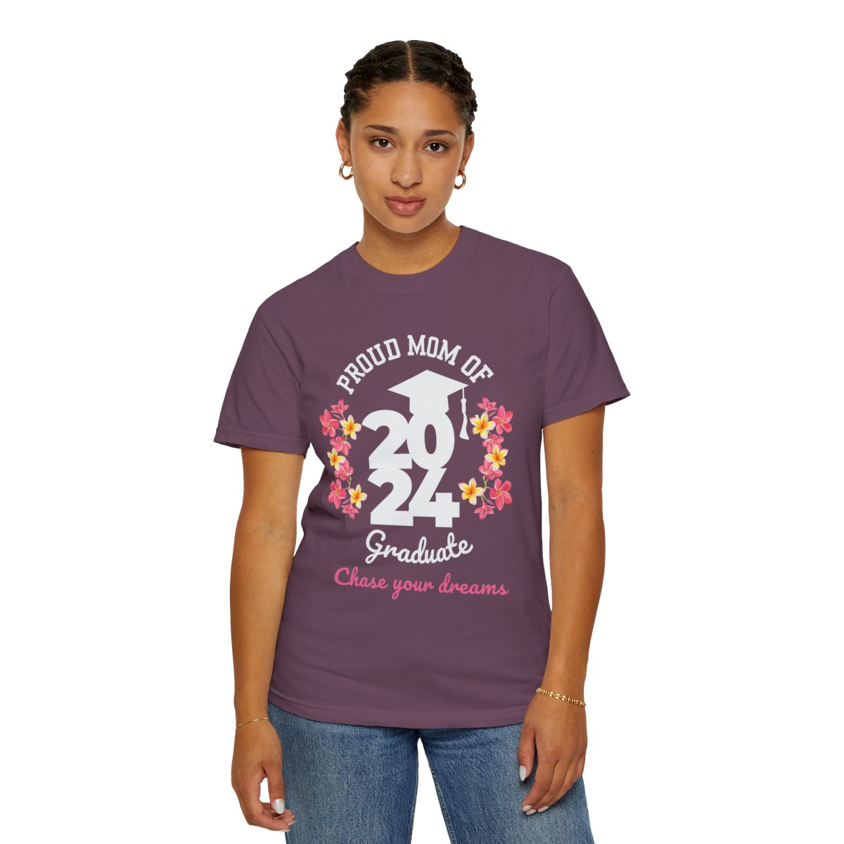 2024 Graduate Proud Mom Comfy T-shirt with Light Letters