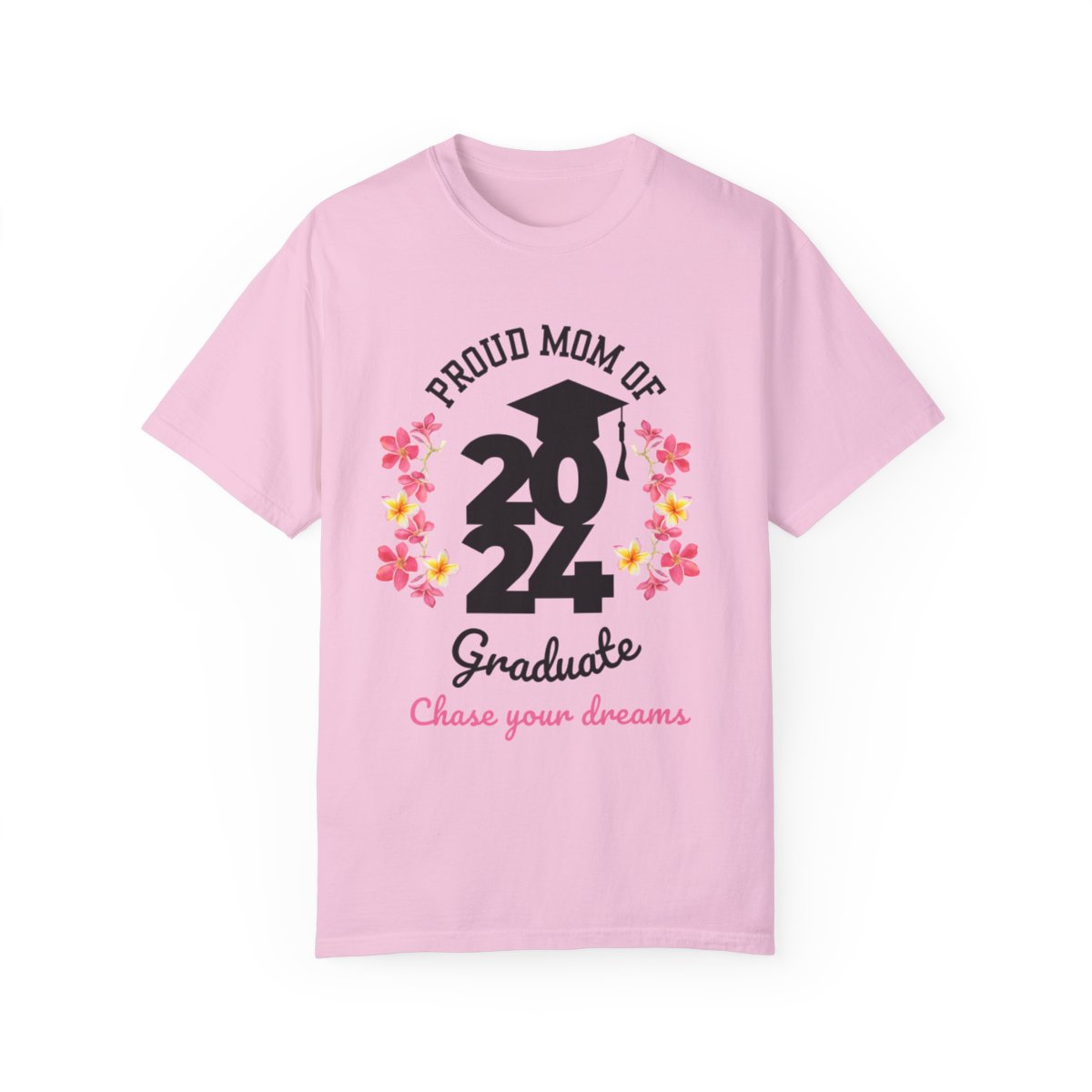 2024 Graduate Proud Mom Comfy T-shirt with Dark Letters